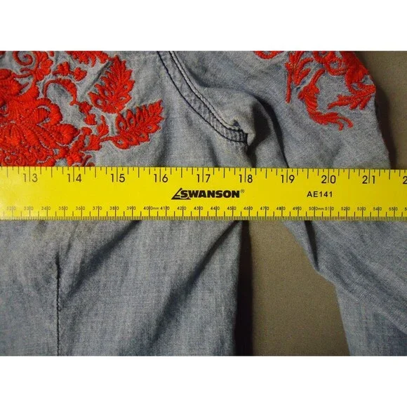 Sundance Cassidy Western Embroidery Chambray Denim Button Down Womens Medium - Picture 6 of 9